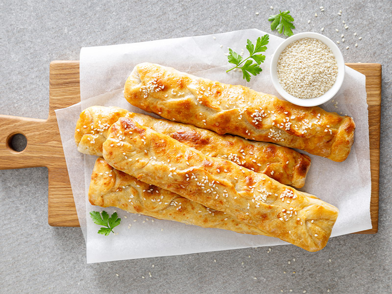  Kıymalı Roll Böreği